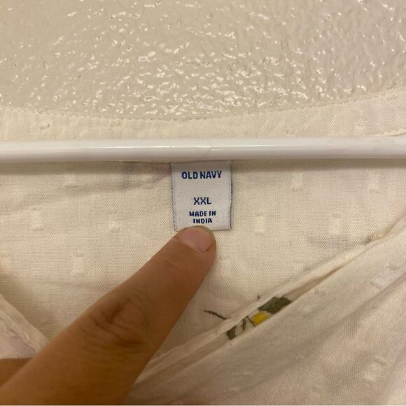 Old Navy white Lightweight Blouse top Floral Button Front Blouse plus size XXL - Picture 4 of 7